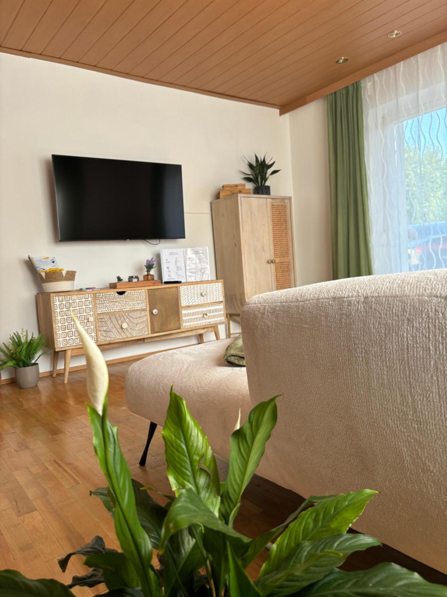 Wohnung See- Und Bergnaehe Gmunden Exterior photo